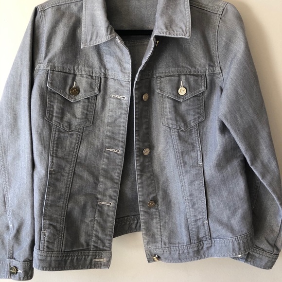 Denim jacket - Picture 2 of 3